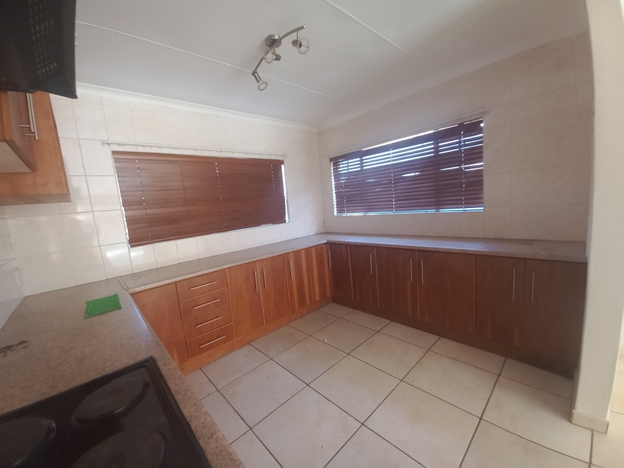 To Let 3 Bedroom Property for Rent in Meiringspark North West